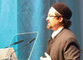 Shaykh Hamza Yusuf. Photo Credit: Mohammad Alsunidar